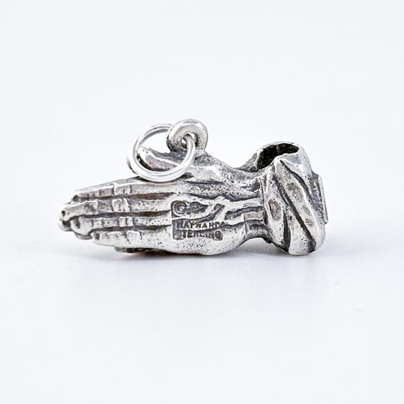 Vintage Hayward Sterling Silver 925 Praying Hands Pendant - Picture 2 of 7